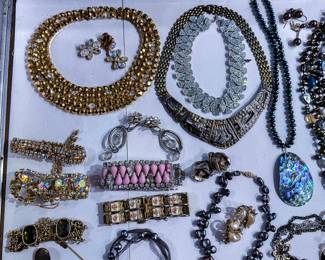 VINTAGE JEWELRY