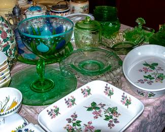 TABLES OF CERAMICS AND GLASSWARE