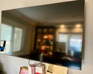 50" Samsung TV, UN50TU8000FXZA