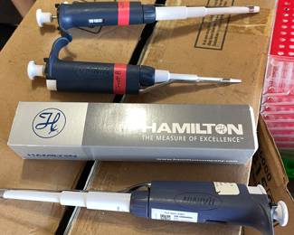 We have a whole box of Pipettes - Supelco Hamilton Gibson
