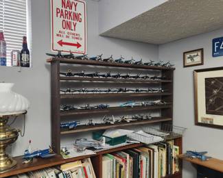 Model military airplanes