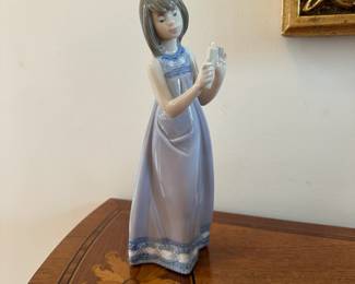 C10- $25. Lladro #5606 "A Quiet Evening" 