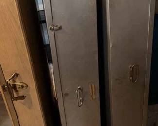 Metal Cases With Handles