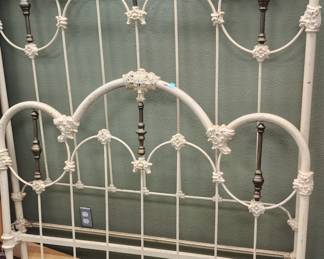 Full size iron bedstead