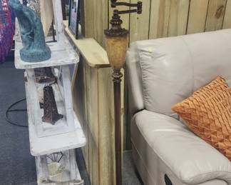 Floor lamp