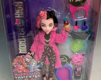 Monster High Draclara Creepover Party Doll
