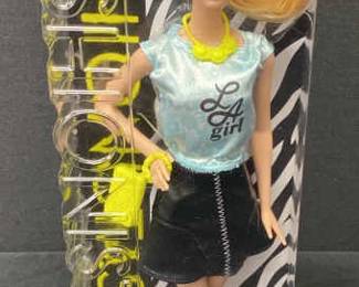 Barbie Fashionistas , LA Girl Pink Streak Hair Doll