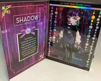 Rainbow High Shadow High Demi Batista Costume Ball Fashion Doll