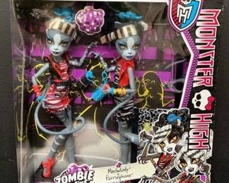 Monster High Zombie Shake Meowlody And Purrsephone Dolls