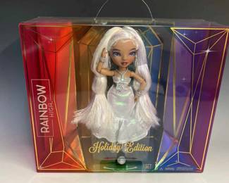 Rainbow High Holiday Edition Roxie Grand Fashion Doll