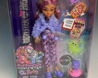 Monster High Clawdeen Wolf Creepover Party Doll