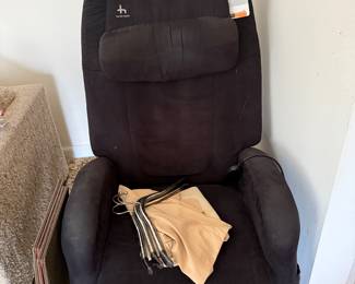 Massage chair in excellent condition
