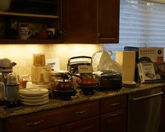 Instapot, Kitchen aid stand mixer, panini maker, vintage fondu pots