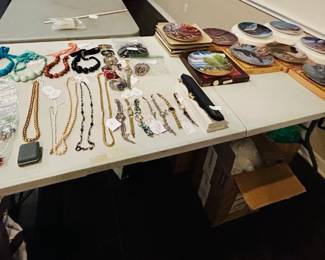 jewelry, decorative plates