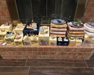 Lots of Lowell Davis figurines