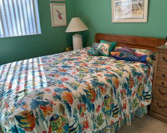 Queen size bed