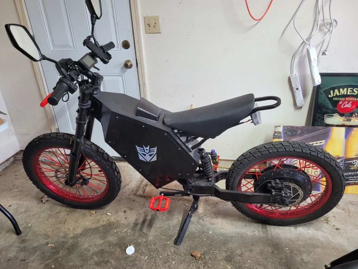 Custom Built E-Bike, Includes extras and Charger