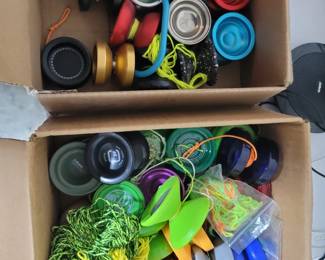 Large Quantity of Yo-Yos