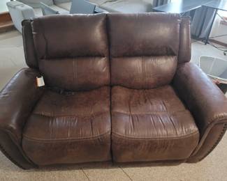 2 Seat Recliner, Powered - Both Seats Recline