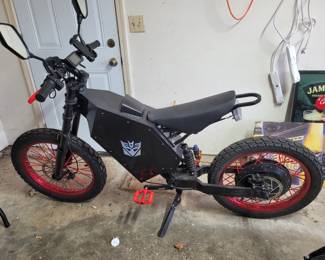 Custom Built E-Bike, Includes extras and Charger