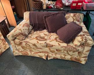 This sofa is free but anyone interested must bring help with them
To pick it up Monday night between 4-6pm.