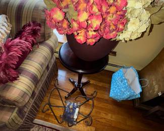 Non-perishable flowers… The best type!