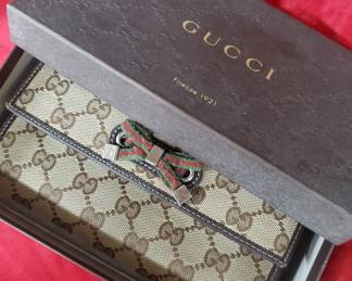 Gucci wallet