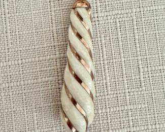 14k pendant