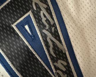 Adidas Minnesota Timberwolves / Kevin Love #42 Autographed Jersey Size XL + 2 (Autograph)