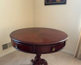 Thomasville 2 Drawer Drum Accent Table (36"D x 30"H) 