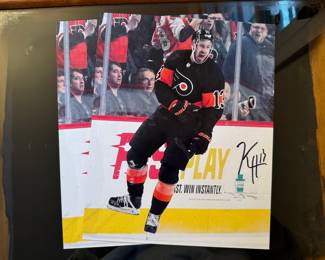 Philadelphia Flyers Kevin Hayes Autographed Photograph (2 Total)