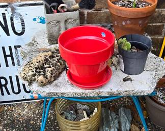 Yard Decor - Small Table 