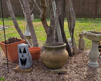 More Decor and Pots
