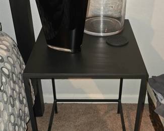 2 Vases - Side Table