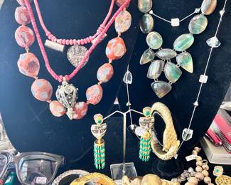 !•!ATTENTION!•! This home is equipped with a monitored alarm system and surveillance equipment. Any and all (if present) higher end items, jewelry and precious metals have been removed and will be brought in on the morning of sale.. thank you!