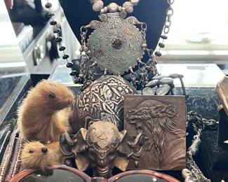 !•!ATTENTION!•! This home is equipped with a monitored alarm system and surveillance equipment. Any and all (if present) higher end items, jewelry and precious metals have been removed and will be brought in on the morning of sale.. thank you!