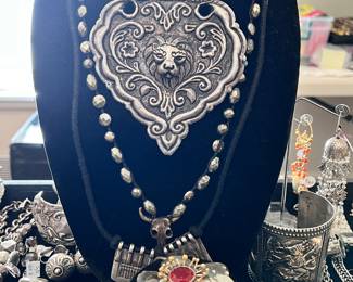 !•!ATTENTION!•! This home is equipped with a monitored alarm system and surveillance equipment. Any and all (if present) higher end items, jewelry and precious metals have been removed and will be brought in on the morning of sale.. thank you!