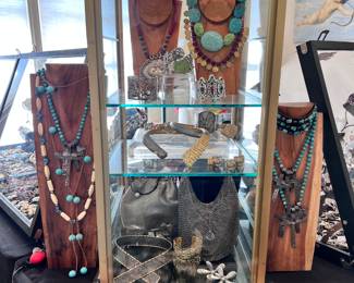 !•!ATTENTION!•! This home is equipped with a monitored alarm system and surveillance equipment. Any and all (if present) higher end items, jewelry and precious metals have been removed and will be brought in on the morning of sale.. thank you!