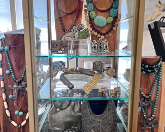 !•!ATTENTION!•! This home is equipped with a monitored alarm system and surveillance equipment. Any and all (if present) higher end items, jewelry and precious metals have been removed and will be brought in on the morning of sale.. thank you!