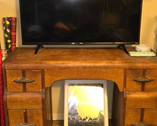 Art Deco Vanity - TCL TV