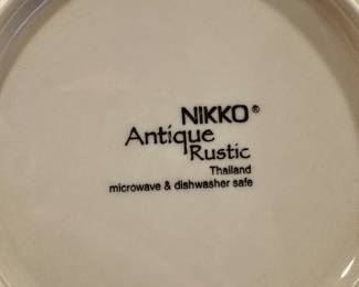 Nikko Antique Rustic Dinnerware Set