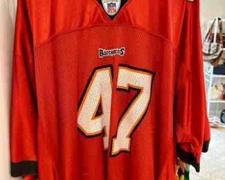 Buccaneers Lynch Jersey
