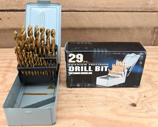 Drill bit sets 
