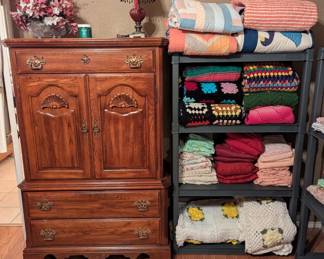 Chest of drawers, Quilts, Crochet throws, blankets