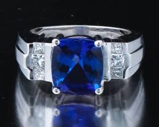 Ladies Gold, Tanzanite and Diamond Ring 