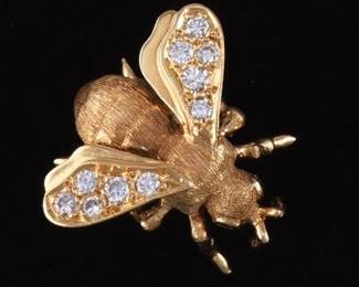 Dan Frere Vintage Exquisite Gold and Diamond Honey Bee Pin Brooch 