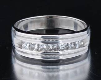 Gentlemans Gold and Diamond Ring 