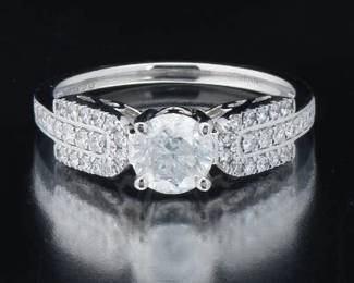 Platinum 0.92 Carat Diamond Center Ring 