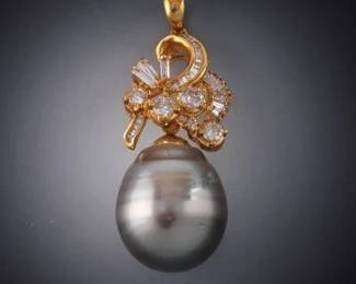 Ladies 18K Gold, Diamond and Tahitian Baroque Pearl Pendant 