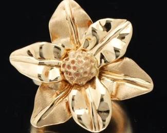 Ladies Italian Gold Floral Design Ring 